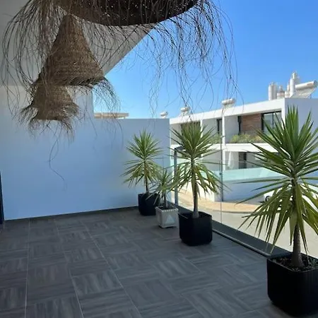 Moradia De Luxo Com Piscina Privada